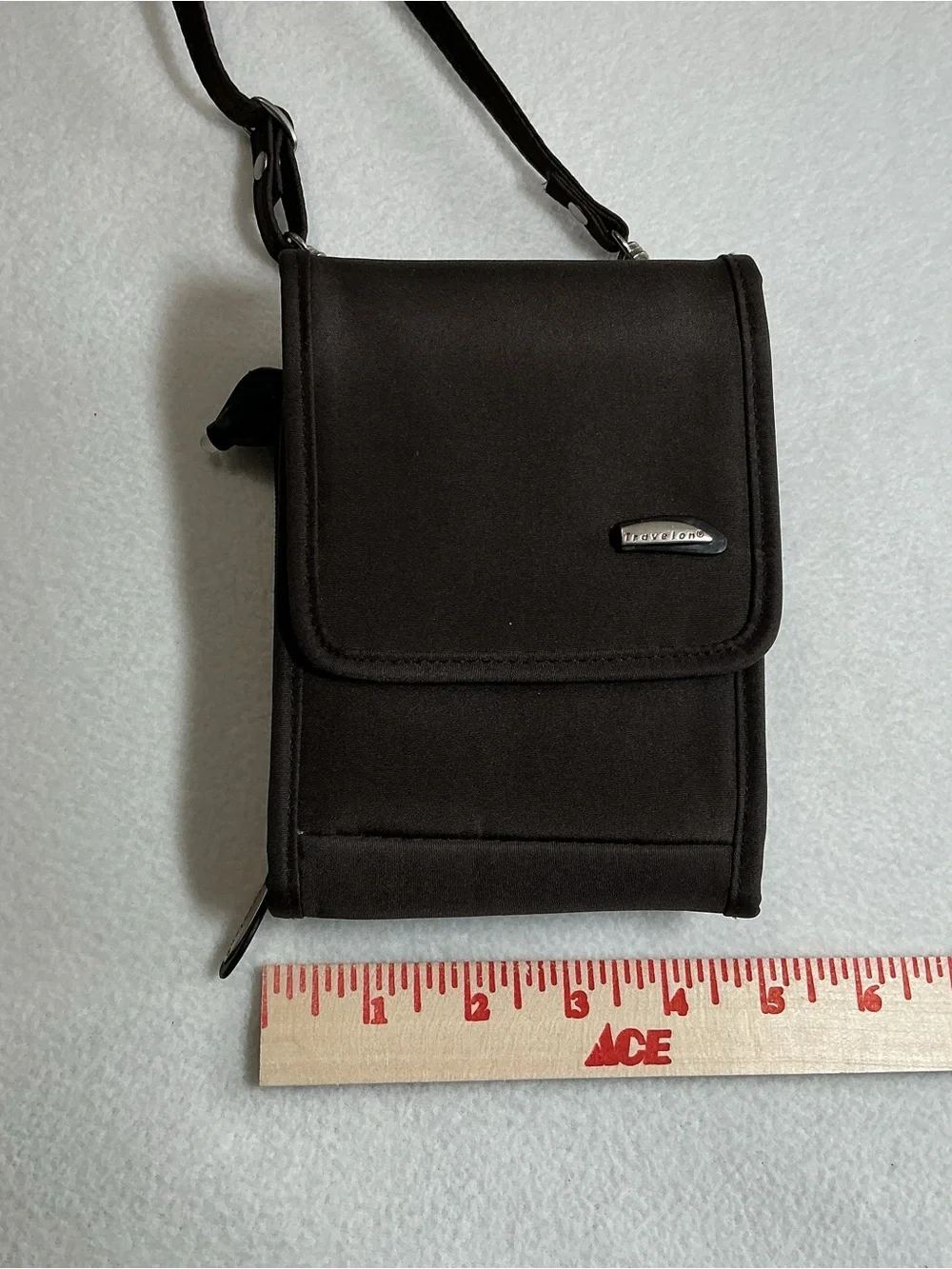 Travelon Anti-Theft Crossbody Bag Brown Travel Wallet Passport Organizer Pouch